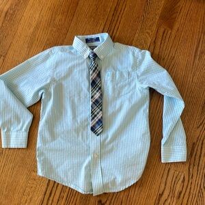 Boys Izod button down with tie size 6/7